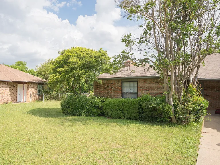 1731 Dynasty Cir — Photo 10