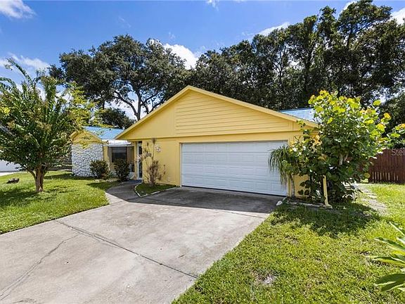 3rd image of 3089 Woodpine Ln