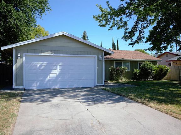 2nd image of 6129 Pinecreek Way