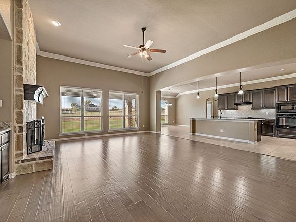 2nd image of 282 Heather Ln