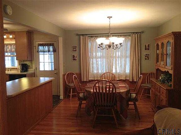 2nd image of 9 Teakwood Dr