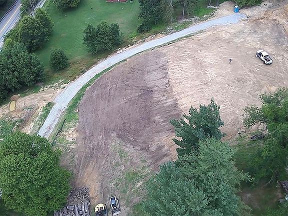 3rd image of 280 Fayette City Rd