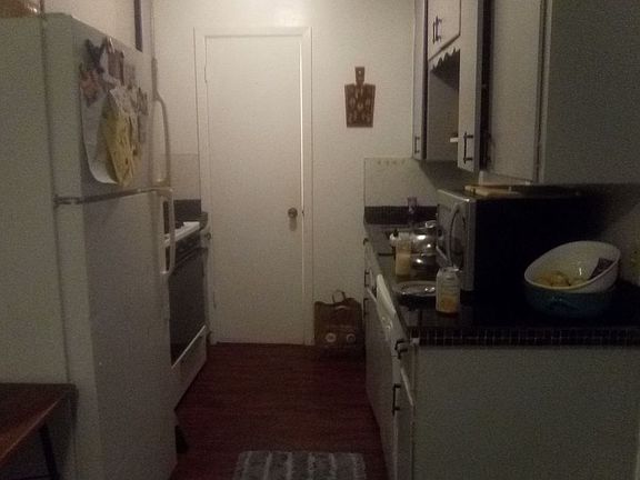 5th image of 1307 Radcliff Dr #B