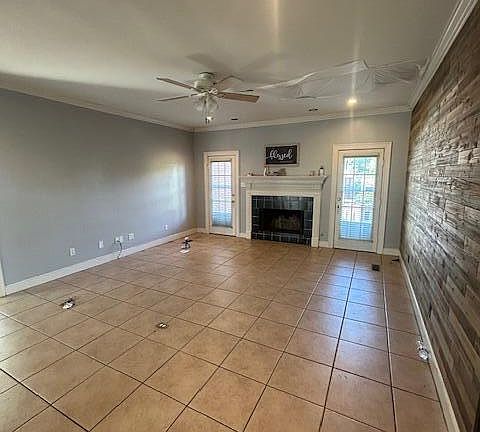 4th image of 1641 Lakefield Dr