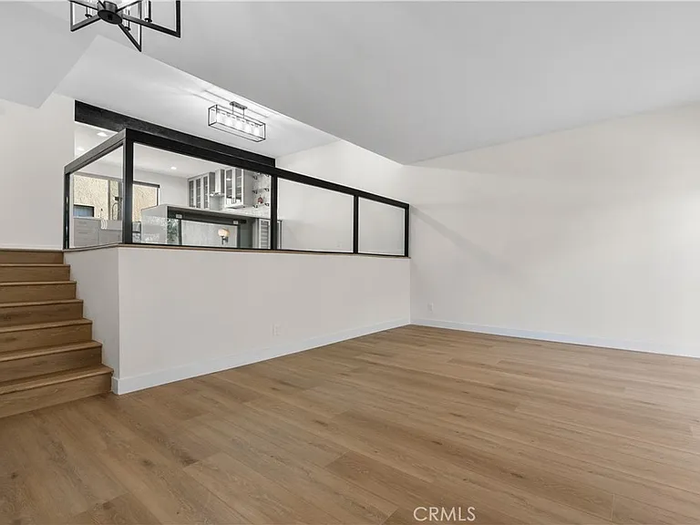 18417 Collins St #D — Photo 10