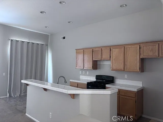 3 bed, 1639 sqft, $3,500 — Photo 4