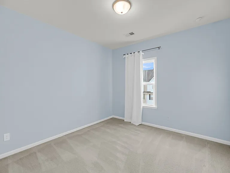 544 McLernon Trce — Photo 21