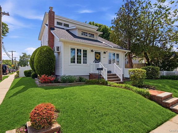 2nd image of 1615 Estelle Avenue