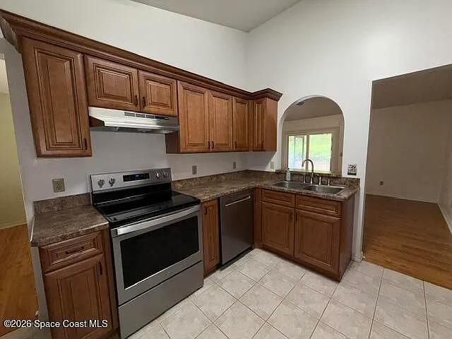 2408 Devonswood Rd — Photo 3
