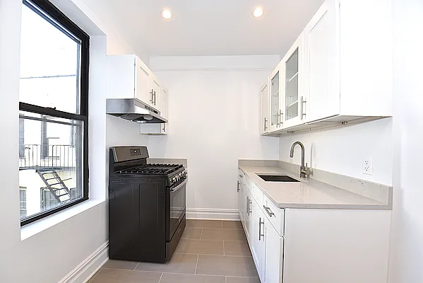 Rented by Corcoran | media 19