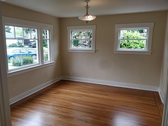 3rd image of 1866 Park Blvd