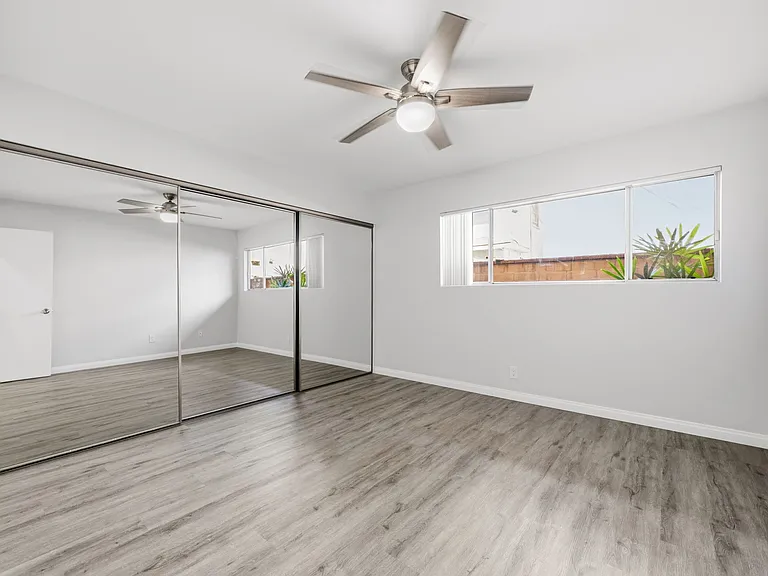 115 Redondo Ave #3 — Photo 19