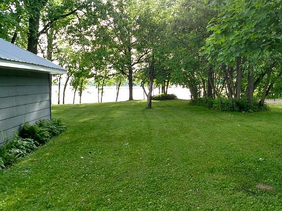 3rd image of 11650 Sunny Dr