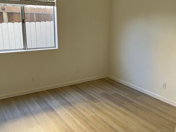 5th image of 2038 Thomas Ave