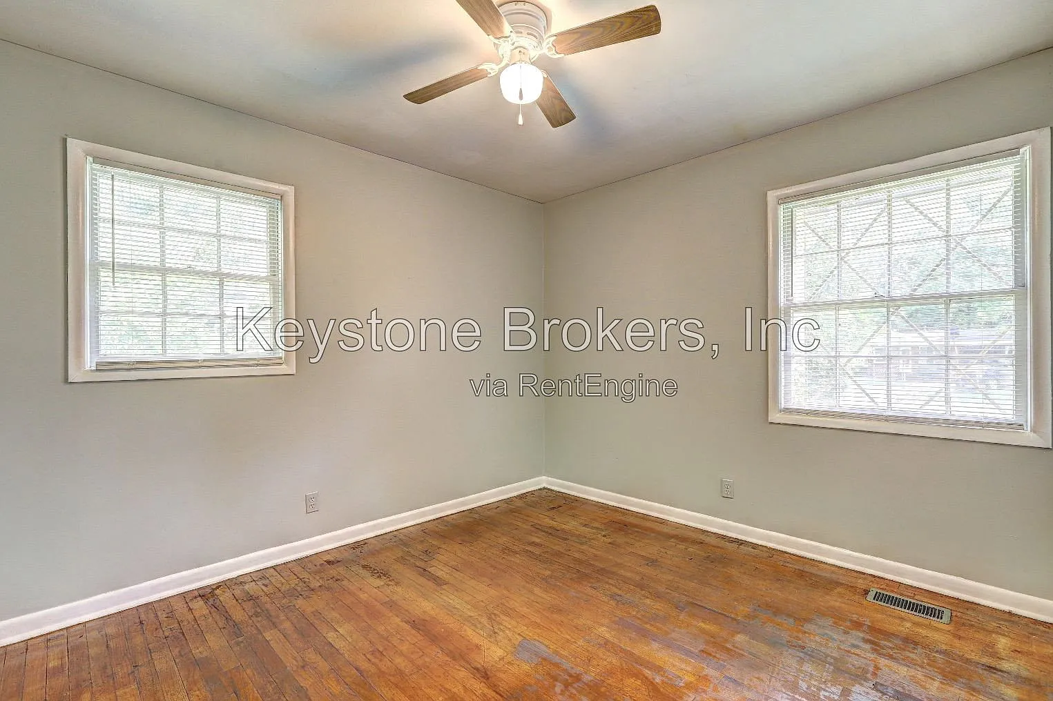 3 bed, 1.0 bath, 900 sqft, $825 — Photo 4