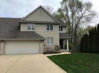1094 Mission Hills Ct, Chesterton, IN 46304
