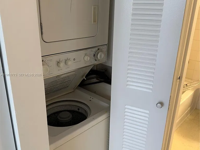 7601 E Treasure Dr #801 — Photo 11