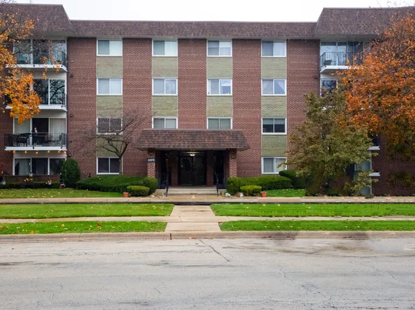1025 S Fernandez Ave APT 3C, Arlington Heights, IL 60005