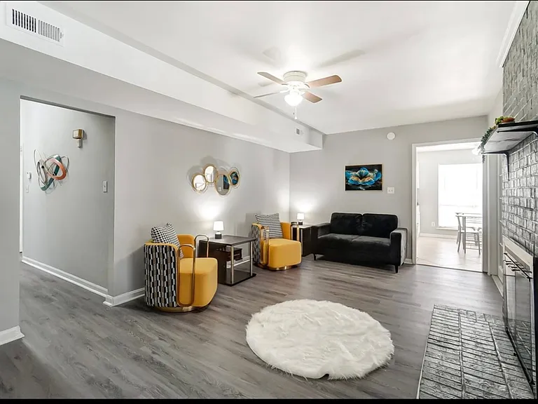 9501 Pondside Ln — Photo 36
