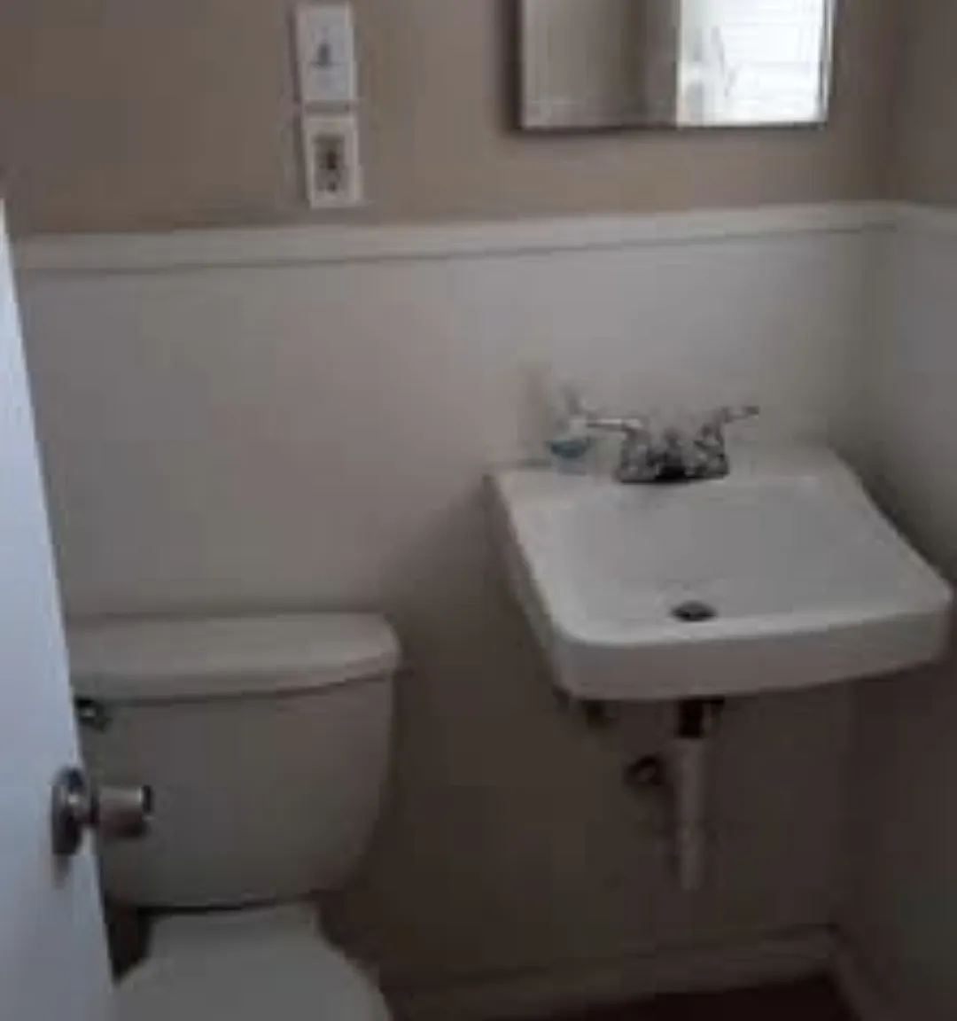 3 bed, 1.5 bath, 1272 sqft, $1,950 — Photo 1