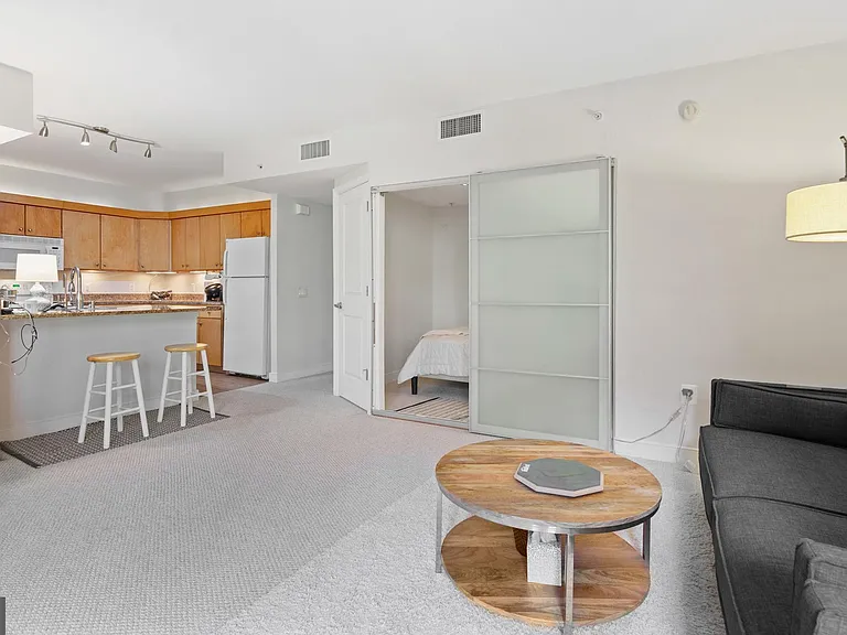 616 E St NW #304 — Photo 5