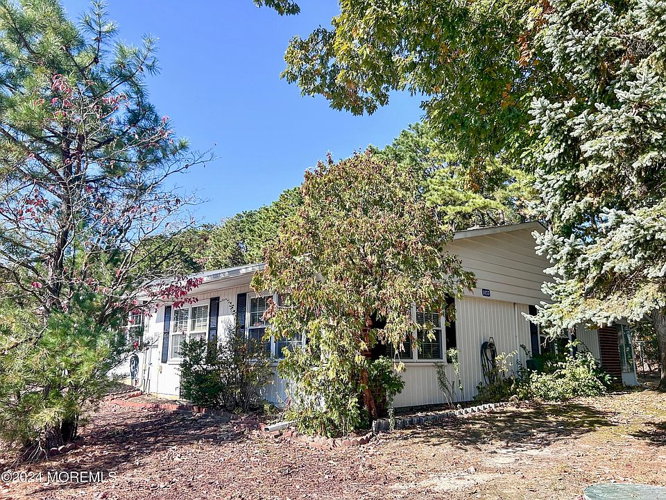 2nd image of 1033A Aberdeen Dr