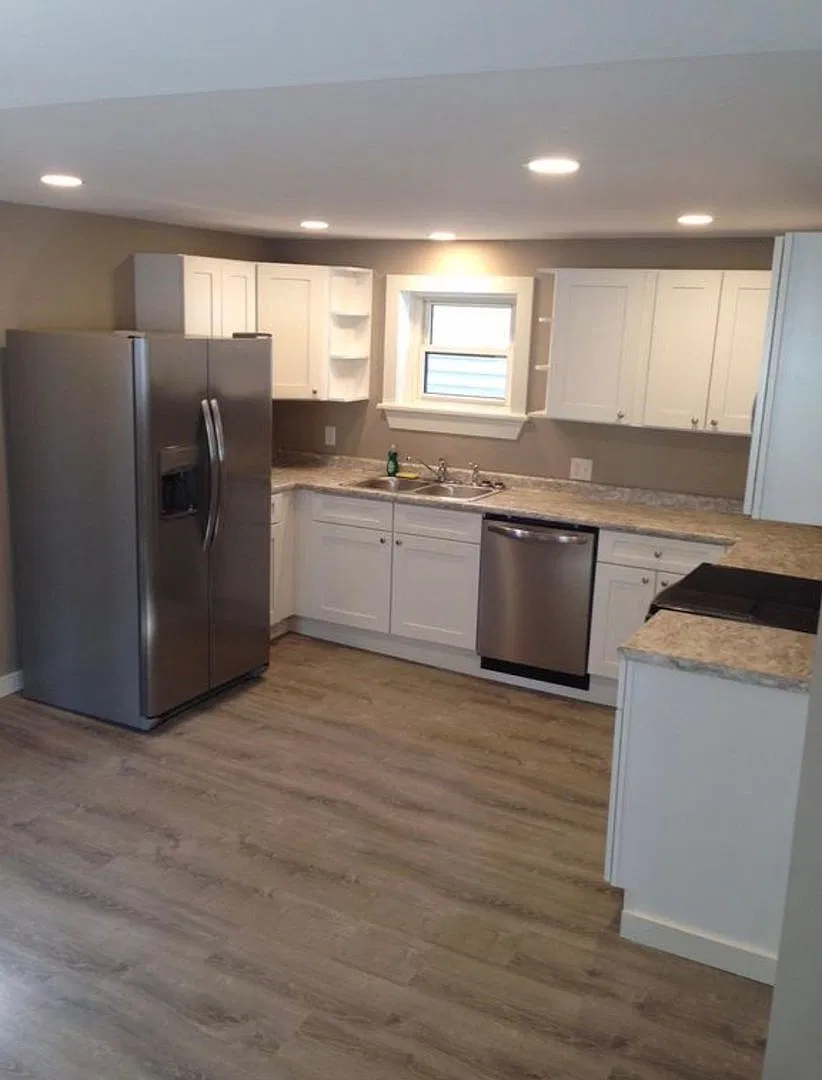257 South Main Street — Photo 2