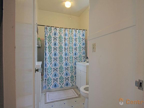 4th image of 2045 California St #A21