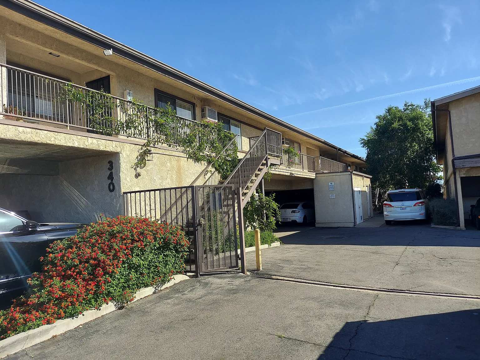 2 bed, 912 sqft, $2,230 — Photo 4