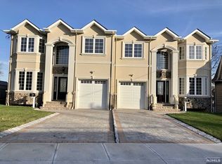 13 3rd St #A, Elmwood Park, NJ 07407