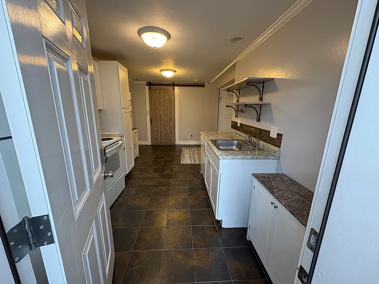 9731 S 3065 W — Photo 4