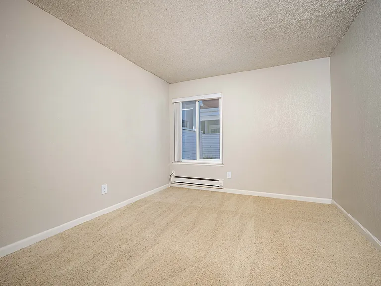 Breakwater 1 Bed, Bedroom Breakwater 1 Bed, Bedroom