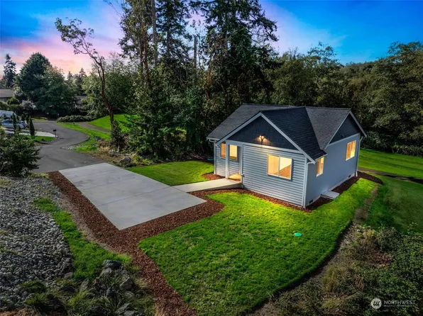4980 Silverwood Lane, Freeland, WA 98249