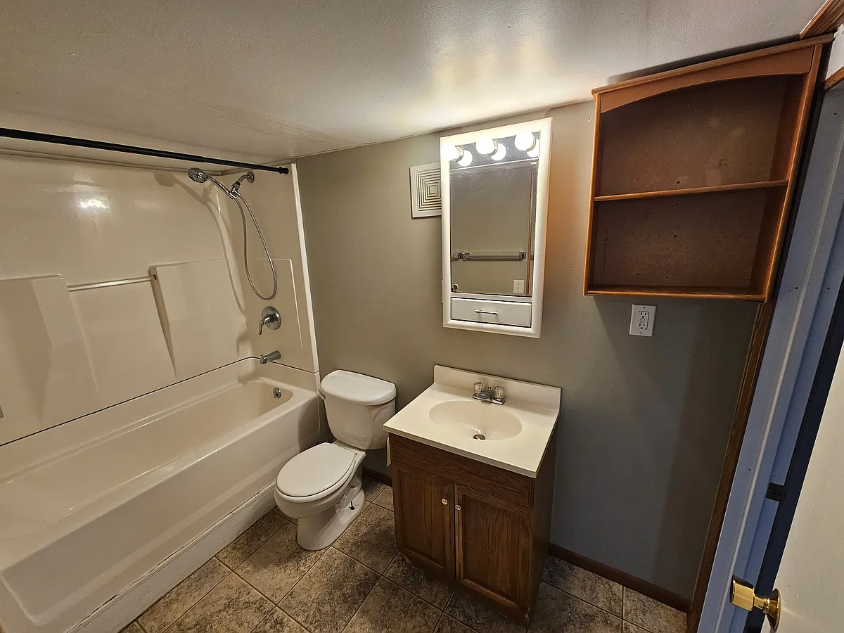 Building Photo - 31711 469th Ave #102