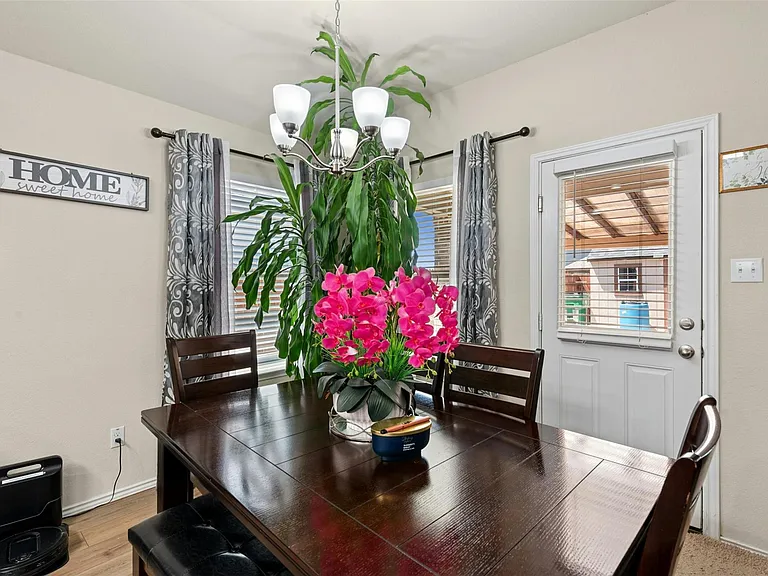 113 Reagor Dr — Photo 6