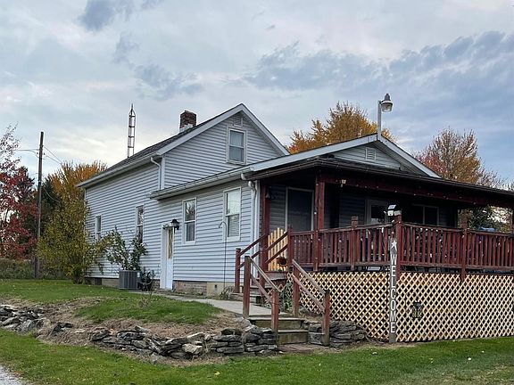 2nd image of 935 Reid St