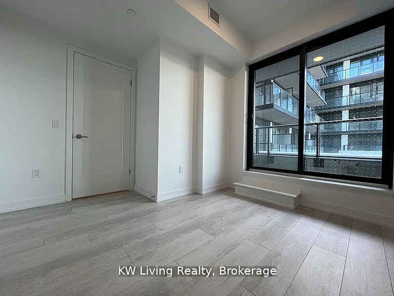 799 The Queensway #605 — Photo 16