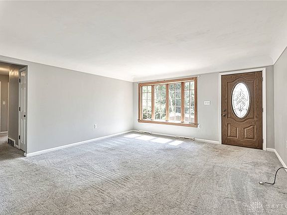 5th image of 1166 Emily Dr
