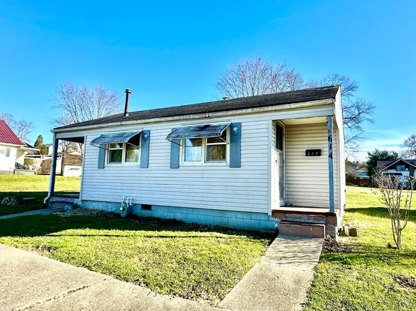 614 N 4th St, Cambridge, OH 43725