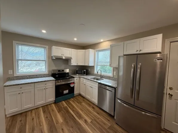 2 Haines St #2, Nashua, NH 03060