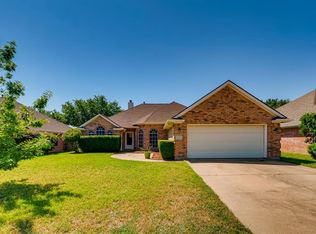 1117 Roundrock Dr, Saginaw, TX 76179