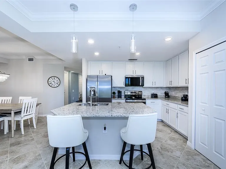 14061 Heritage Landing Blvd #411 — Photo 5