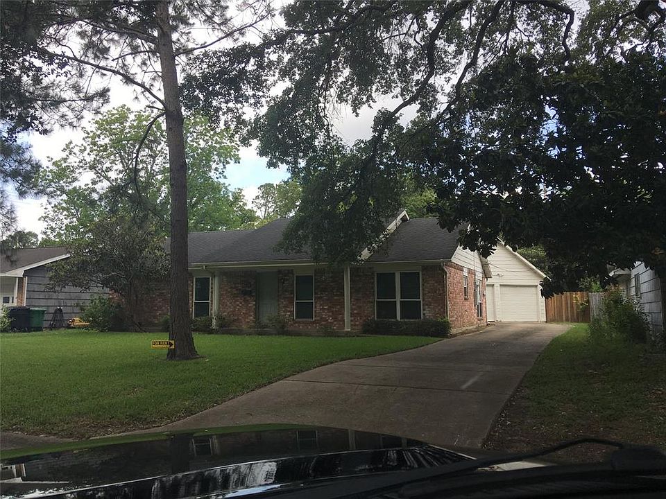 1st image of 1907 Sedgie Dr