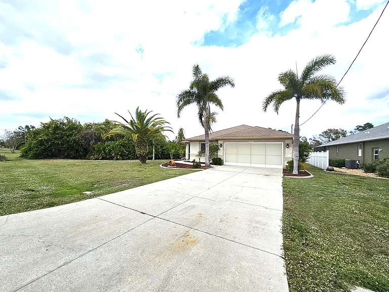 246 Albatross Rd — Photo 2