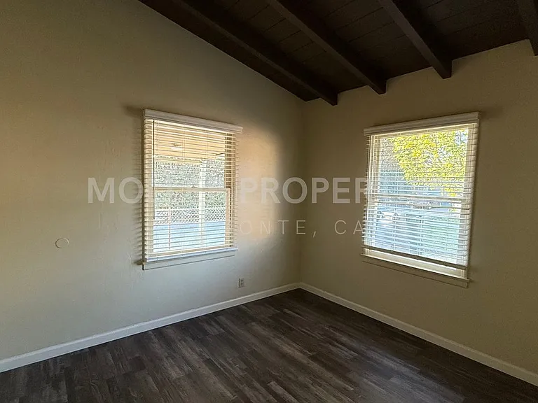 10513 Venita St — Photo 10