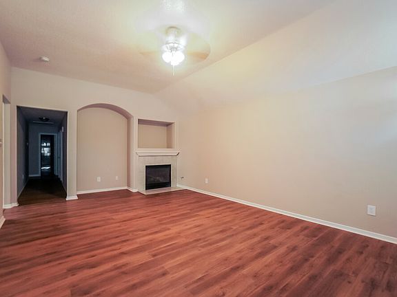 4th image of 19563 Maywood Falls Cir