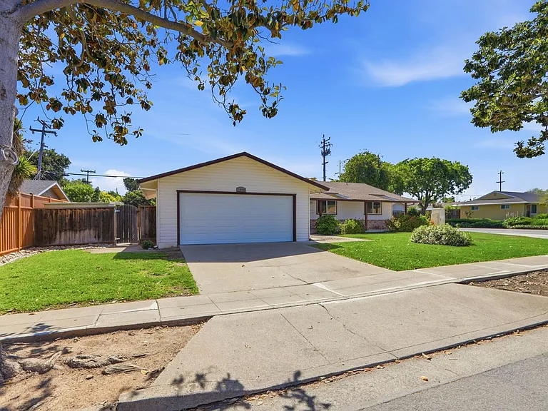 1498 S Mary Ave — Photo 4