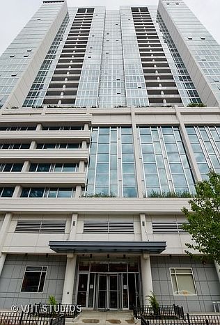 1st image of 1629 S Prairie Ave Unit 908