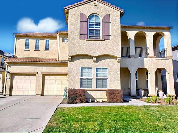 2nd image of 6424 Vilamoura Way