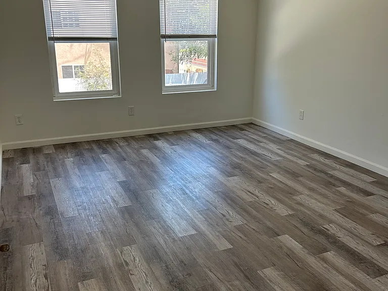 628 Riverside St #B — Photo 2
